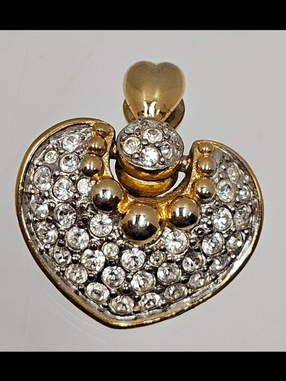 Source Unknown Gold and Clear Crystal Heart Brooch